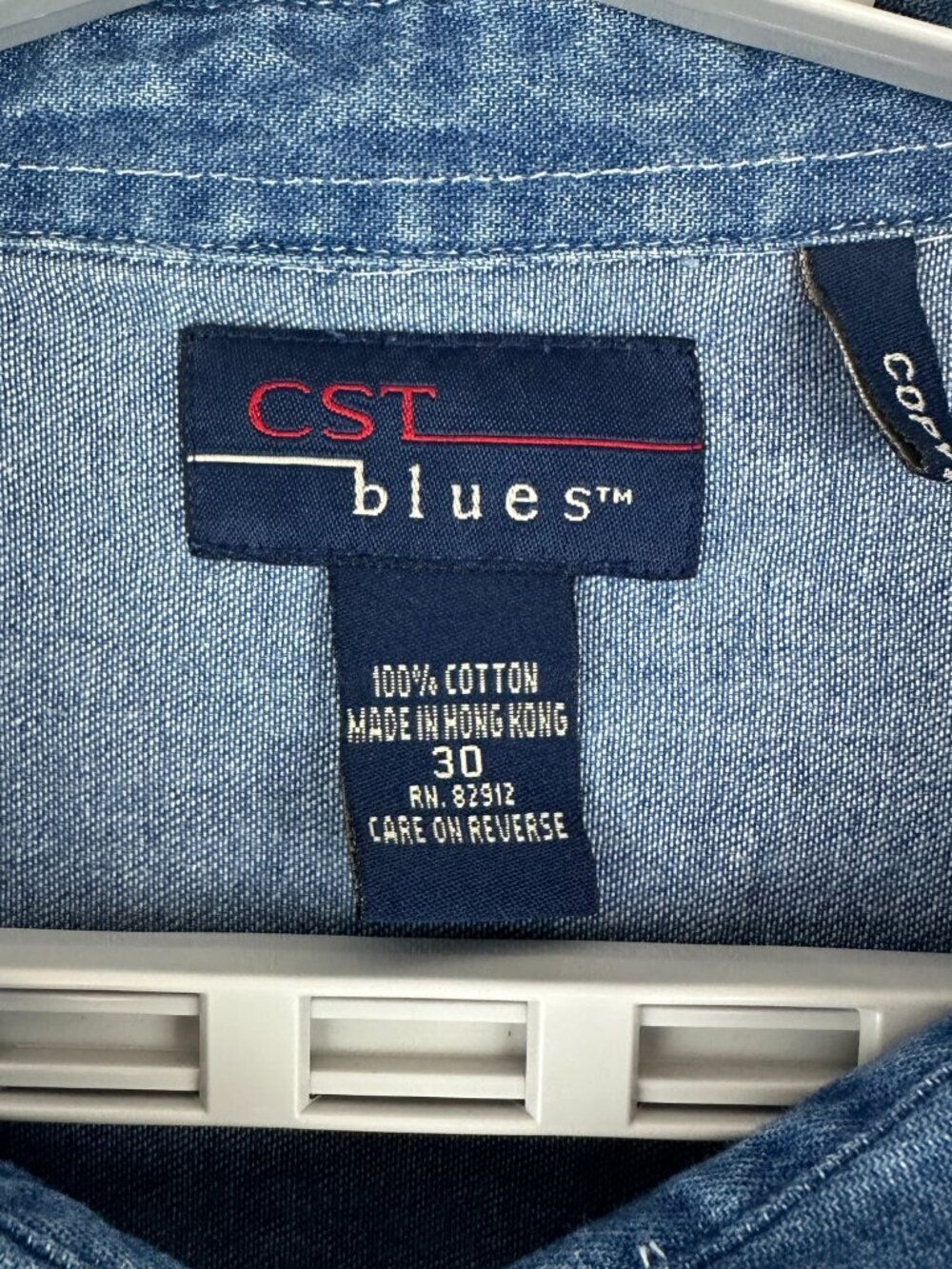 WOMEN'S CTS BLUES COTTON DENIM SHIRT WITH LEATHER FLOWER END GLASS BEAD SIZE 30 - Picture 3 of 12